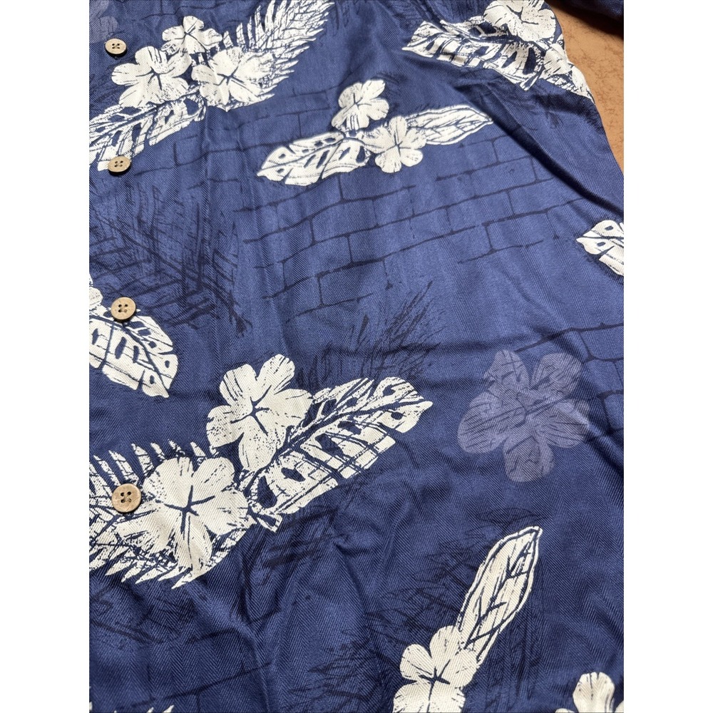 Hawaiian Shirt Mens Sz Large Saks Fifth Ave‎ 100% Silk Blue Beach Aloha Vacation - Picture 2 of 6
